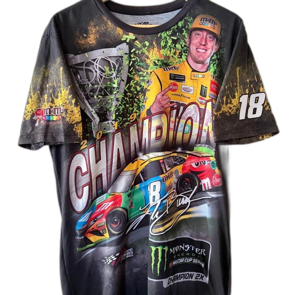 Kyle Busch NASCAR Champion 2019 Racing T-Shirt, mens size L.